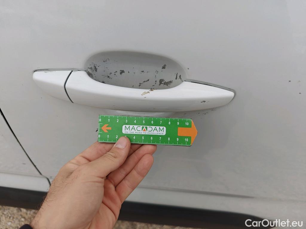  Land Rover  Discovery FIAT Doblò / 2022 / 5P / combi Combi (N1) BlueHDi 1.5 L 100CV (AC) #123