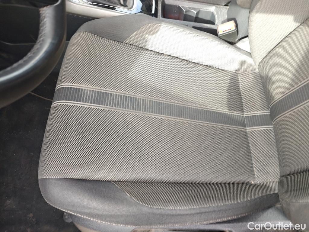  Volkswagen  T-ROC VOLKSWAGEN  / 2017 / 5P / todoterreno Advance 2.0 TDI 85kW (115CV) #18