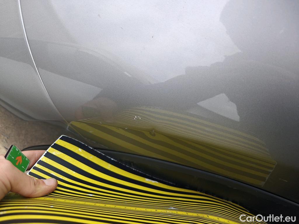  Toyota  C-HR TOYOTA  / 2016 / 5P / todoterreno 1.8 125H Advance (CX) #24