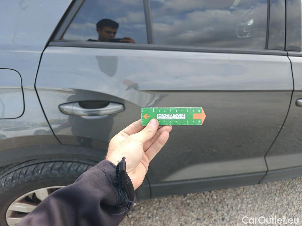  Volkswagen  T-ROC VOLKSWAGEN  / 2017 / 5P / todoterreno Advance 2.0 TDI 85kW (115CV) #19