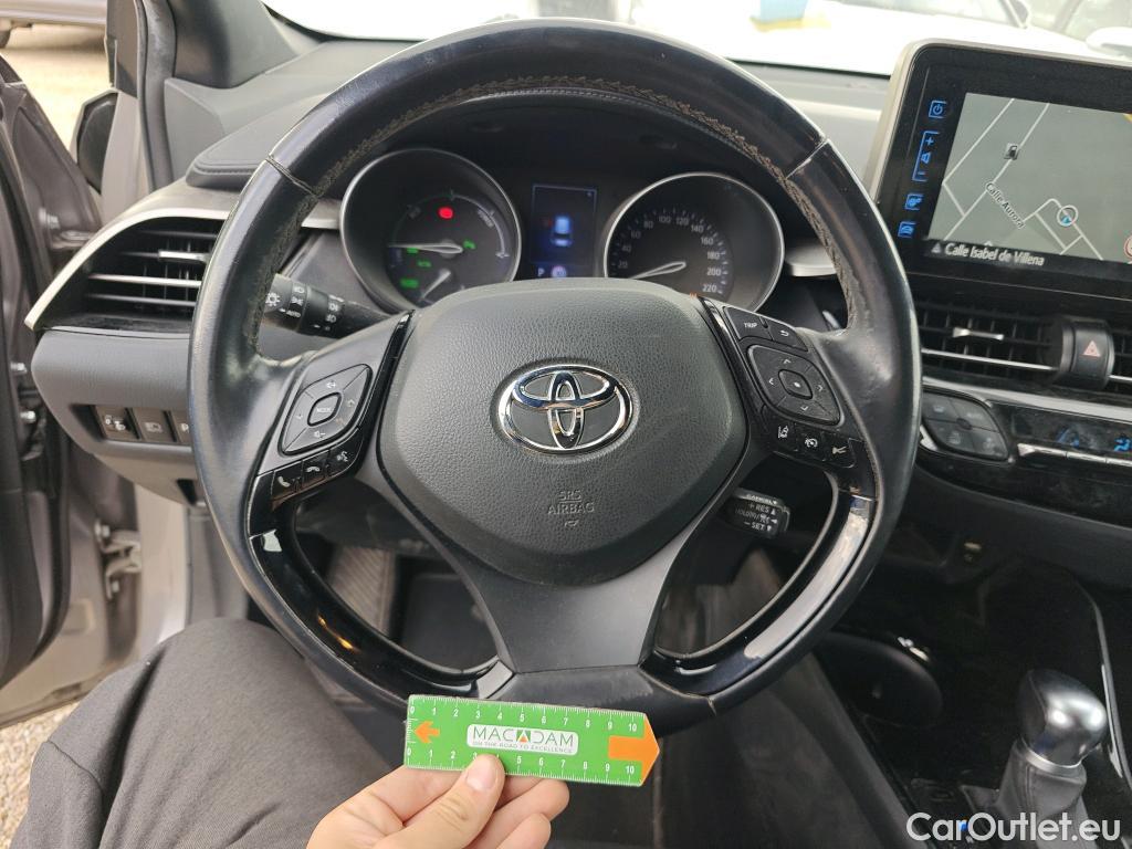  Toyota  C-HR TOYOTA  / 2016 / 5P / todoterreno 1.8 125H Advance (CX) #40