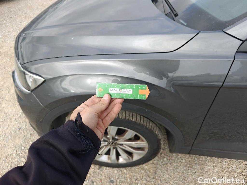  Volkswagen  T-ROC VOLKSWAGEN  / 2017 / 5P / todoterreno Advance 2.0 TDI 85kW (115CV) #10