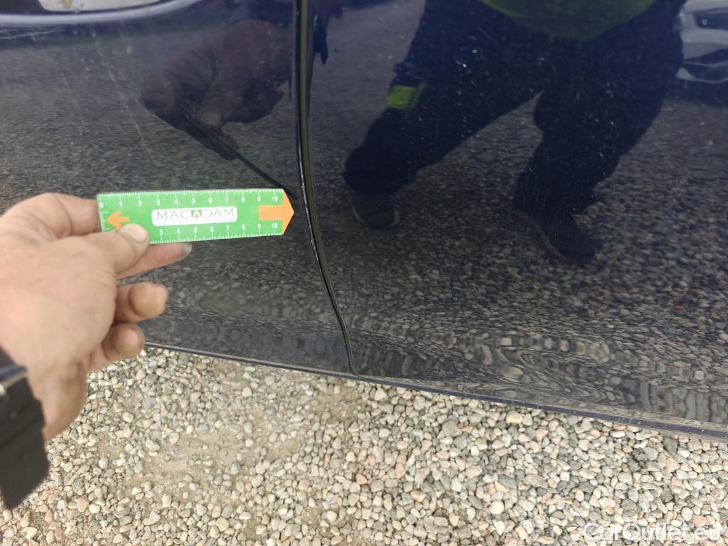  Volkswagen  Golf  VOLKSWAGEN / 2020 / 5P / berlina con portón Life 2.0 TDI 85kW (115CV) #8