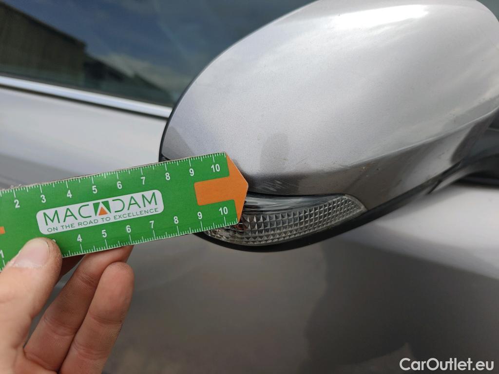  Toyota  C-HR TOYOTA  / 2016 / 5P / todoterreno 1.8 125H Advance (CX) #51