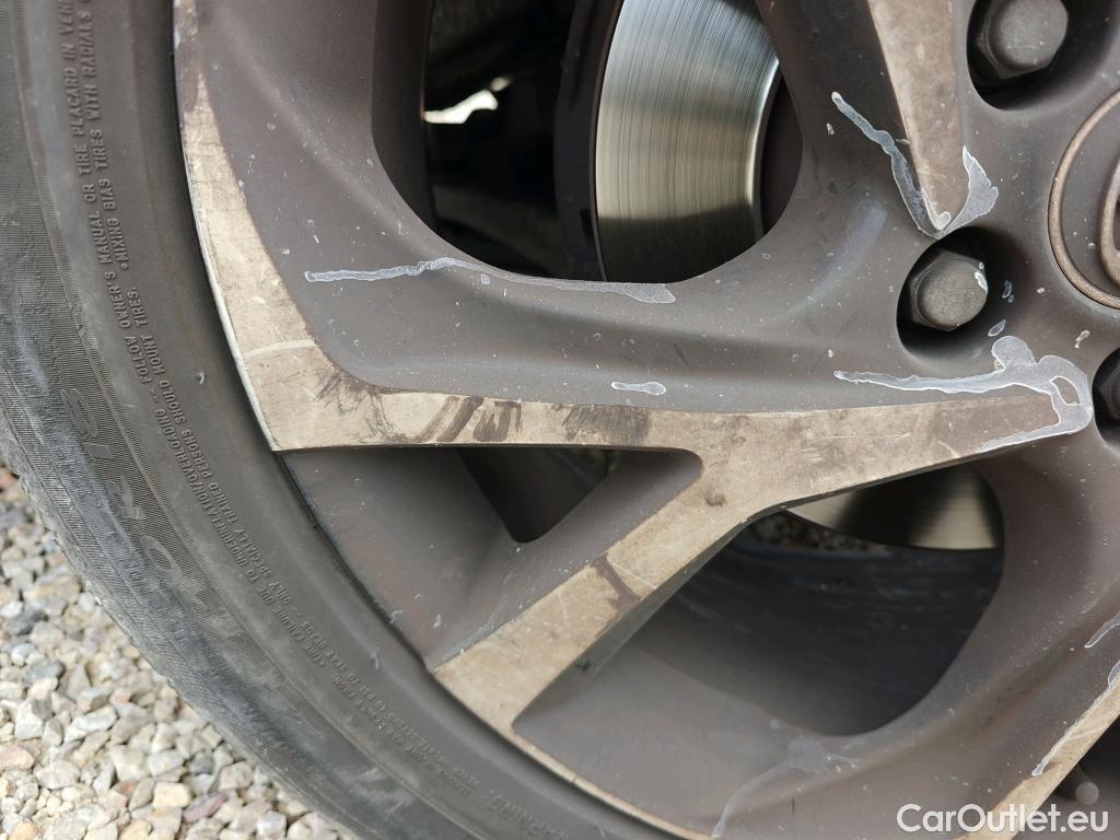  Toyota  C-HR TOYOTA  / 2016 / 5P / todoterreno 1.8 125H Advance (CX) #14