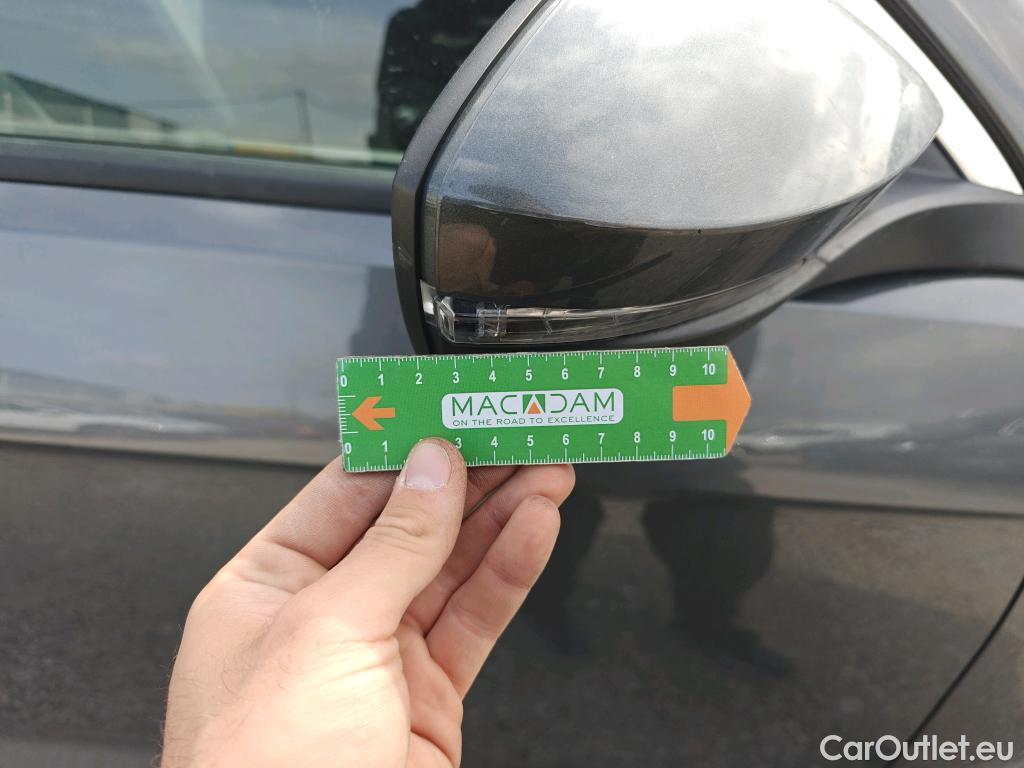  Volkswagen  T-ROC VOLKSWAGEN  / 2017 / 5P / todoterreno Advance 2.0 TDI 85kW (115CV) #53