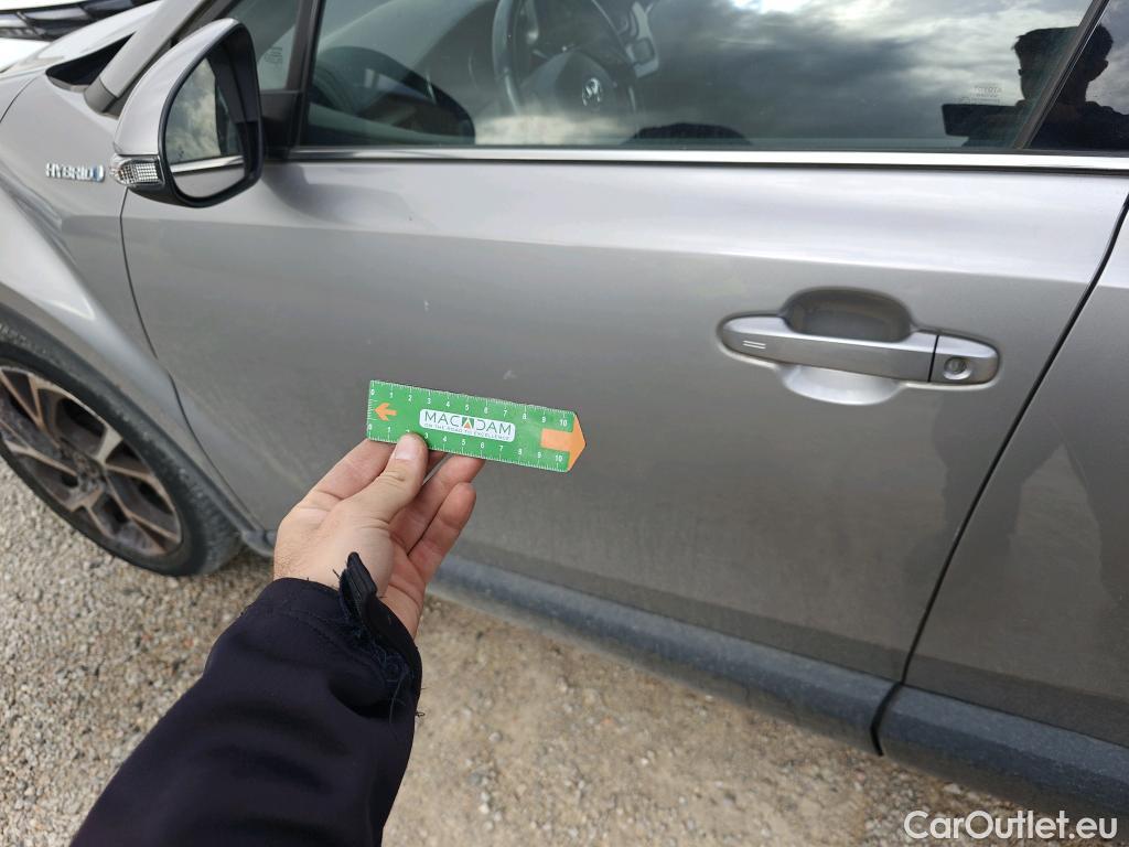  Toyota  C-HR TOYOTA  / 2016 / 5P / todoterreno 1.8 125H Advance (CX) #16