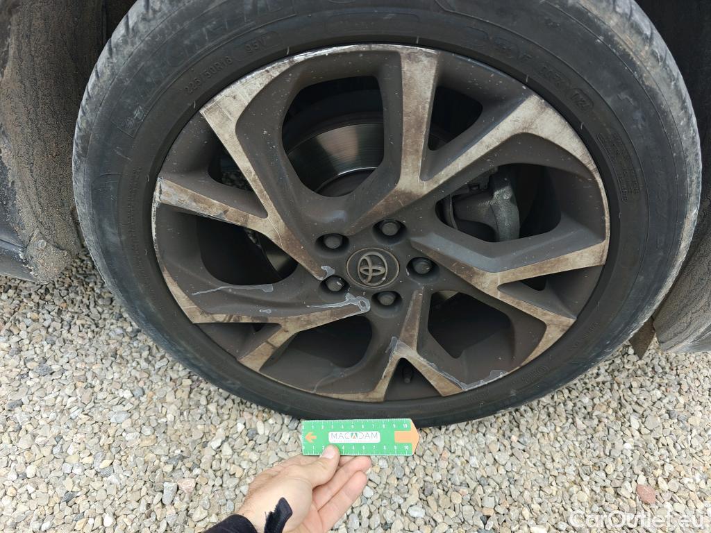  Toyota  C-HR TOYOTA  / 2016 / 5P / todoterreno 1.8 125H Advance (CX) #13