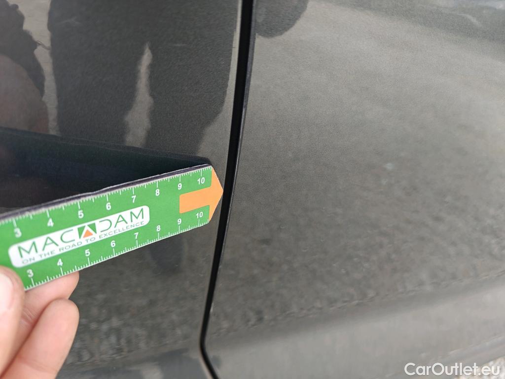  Volkswagen  T-ROC VOLKSWAGEN  / 2017 / 5P / todoterreno Advance 2.0 TDI 85kW (115CV) #9