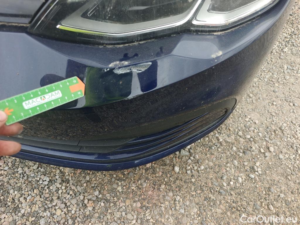  Volkswagen  Golf  VOLKSWAGEN / 2020 / 5P / berlina con portón Life 2.0 TDI 85kW (115CV) #12