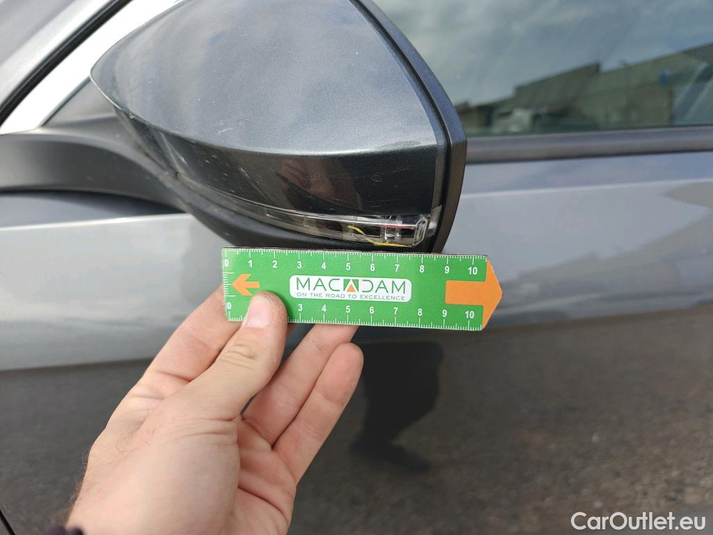  Volkswagen  T-ROC VOLKSWAGEN  / 2017 / 5P / todoterreno Advance 2.0 TDI 85kW (115CV) #61