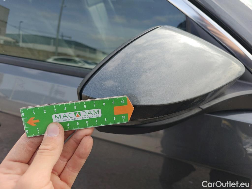  Volkswagen  T-ROC VOLKSWAGEN  / 2017 / 5P / todoterreno Advance 2.0 TDI 85kW (115CV) #52