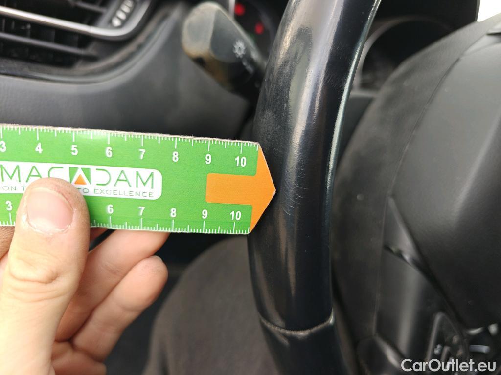  Toyota  C-HR TOYOTA  / 2016 / 5P / todoterreno 1.8 125H Advance (CX) #41