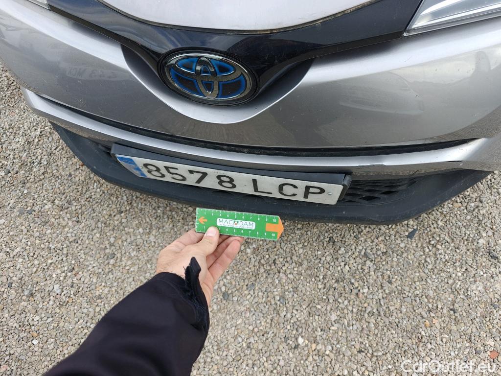  Toyota  C-HR TOYOTA  / 2016 / 5P / todoterreno 1.8 125H Advance (CX) #20