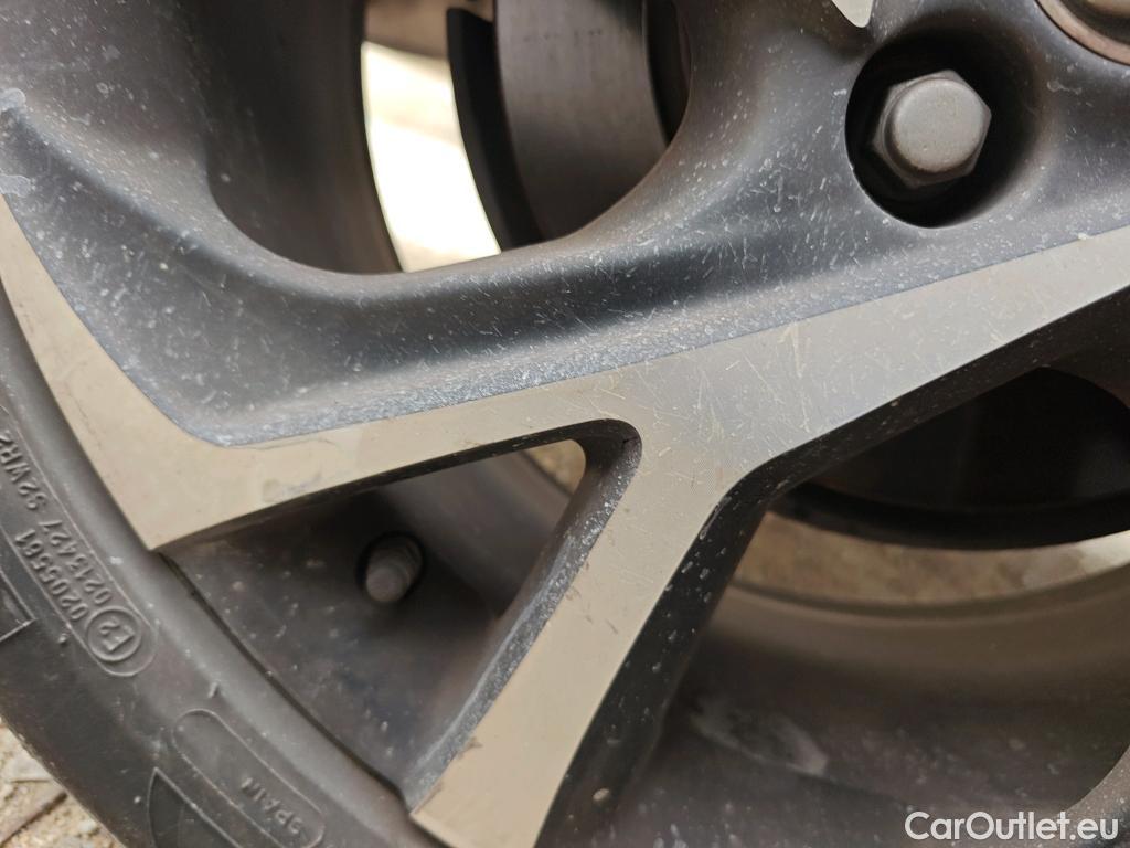  Toyota  C-HR TOYOTA  / 2016 / 5P / todoterreno 1.8 125H Advance (CX) #12