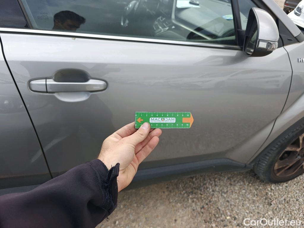  Toyota  C-HR TOYOTA  / 2016 / 5P / todoterreno 1.8 125H Advance (CX) #52