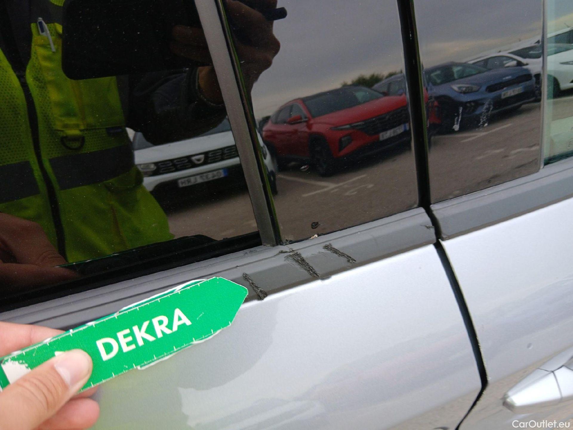  Peugeot  208  Allure 1.2 Puretech 100CV MT6 6E #37