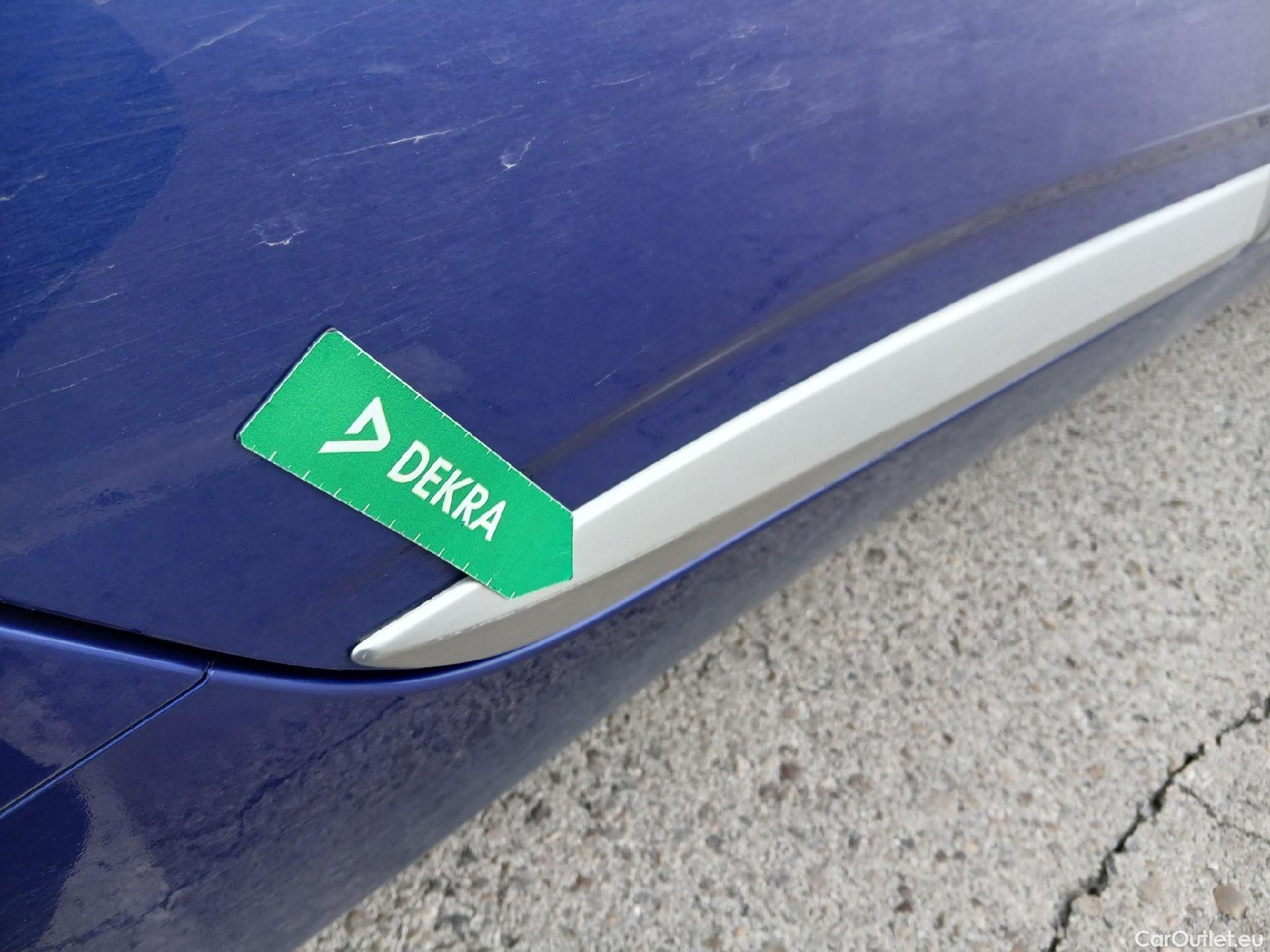  Hyundai   Ioniq HYUNDAI / 2019 / 5P / berlina con portón 1.6 GDI HEV Tecno DCT #34