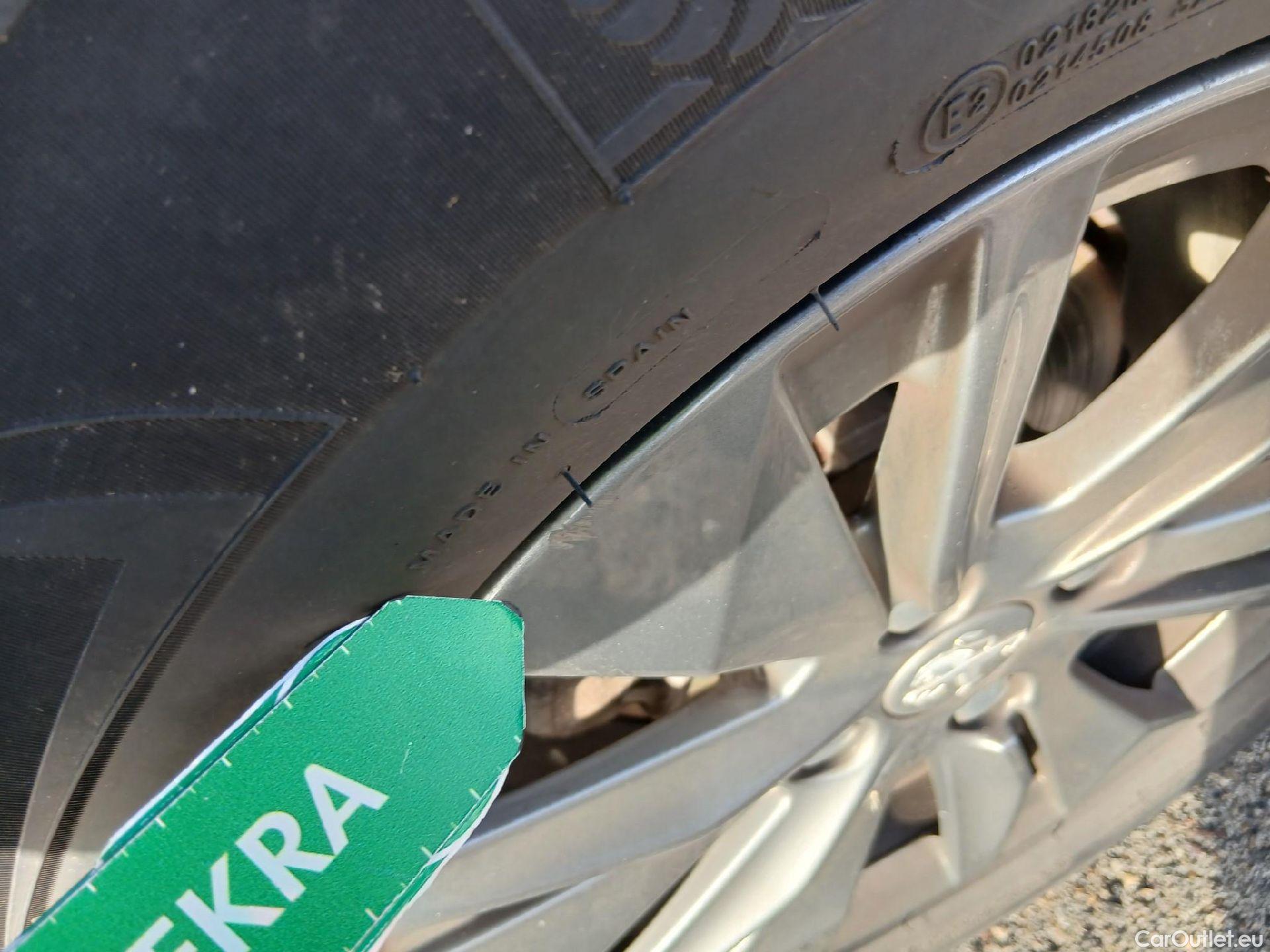  Peugeot  2008  Active Pack 1.5 HDi 110CV MT6 E6d #9