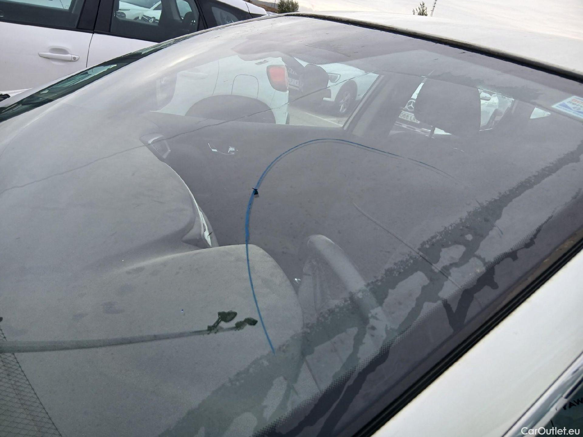  Nissan  Qashqai NISSAN  / 2017 / 5P / todoterreno dCi 85 kW (115 CV) E6D ACENTA #12