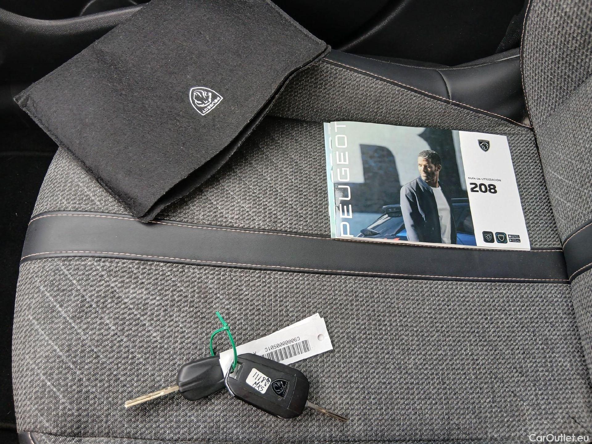  Peugeot  208  Allure 1.2 Puretech 100CV MT6 6E #1