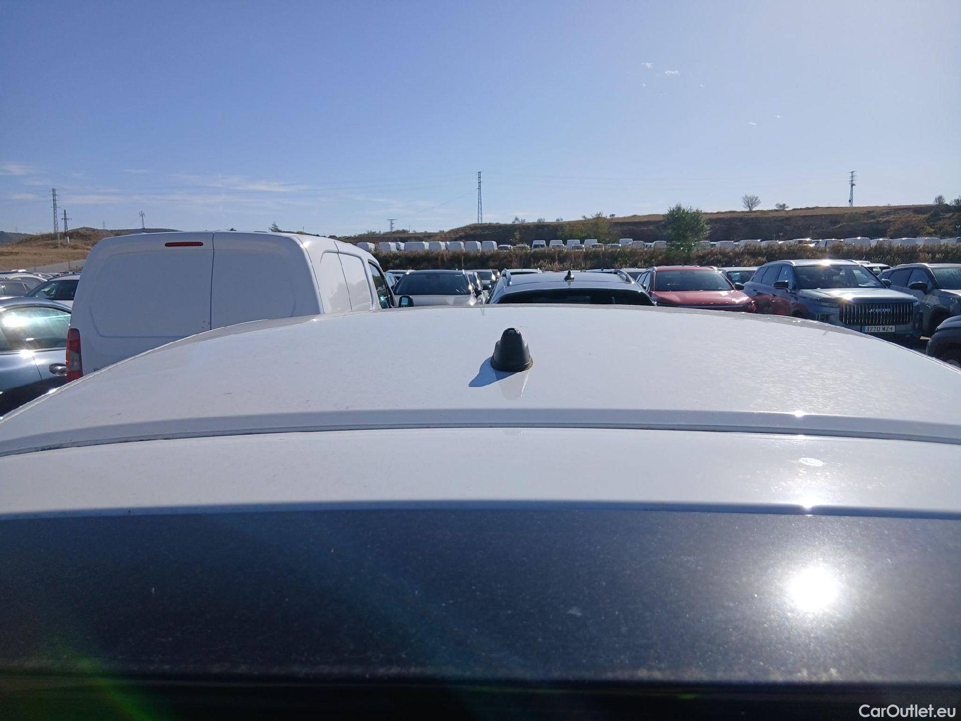  Opel  Corsa OPEL  1.2T XHL 74kW (100CV) Elegance #1