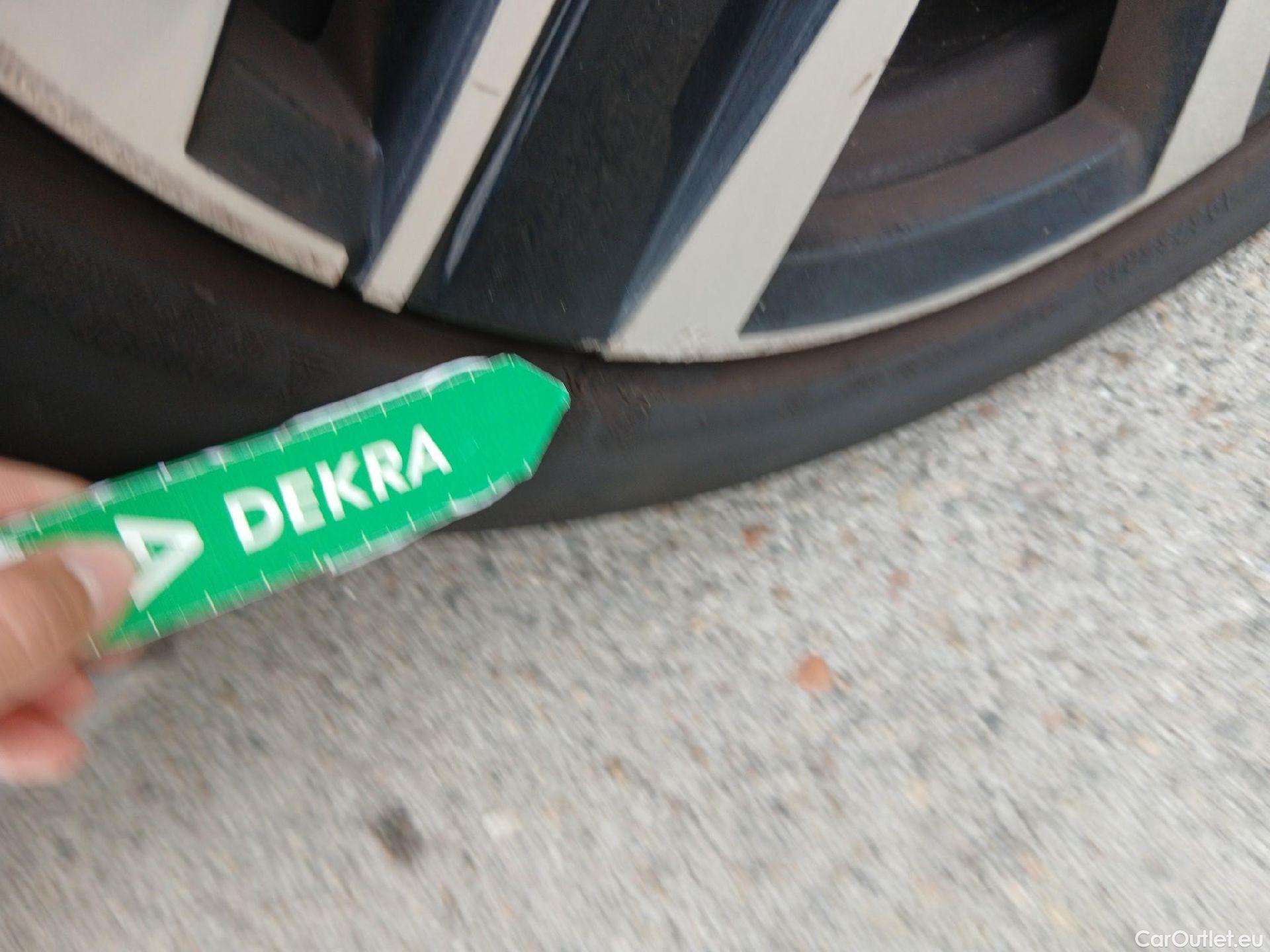  Peugeot  208  Allure 1.2 Puretech 100CV MT6 6E #16