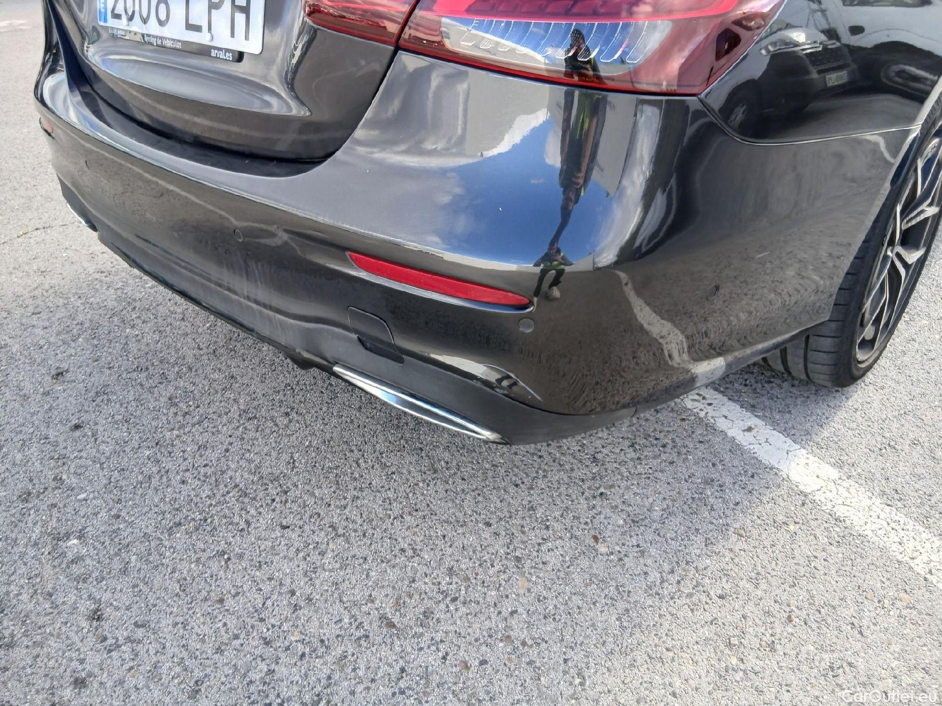  Mercedes  E-Klasse Clase E E 220 d 4Matic (213.005)AMG AMG Line 195CV AT9 E6d #28