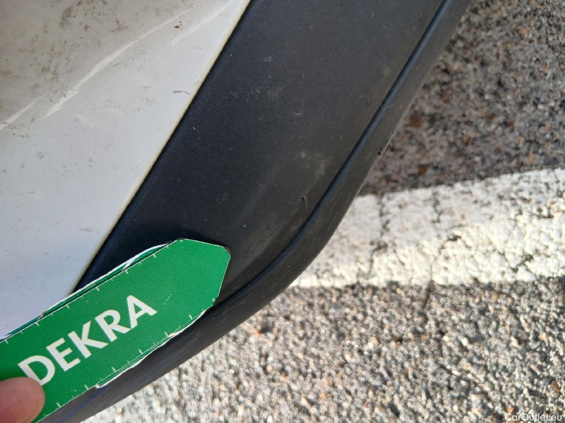  Peugeot  2008  Active Pack 1.5 HDi 110CV MT6 E6d #15