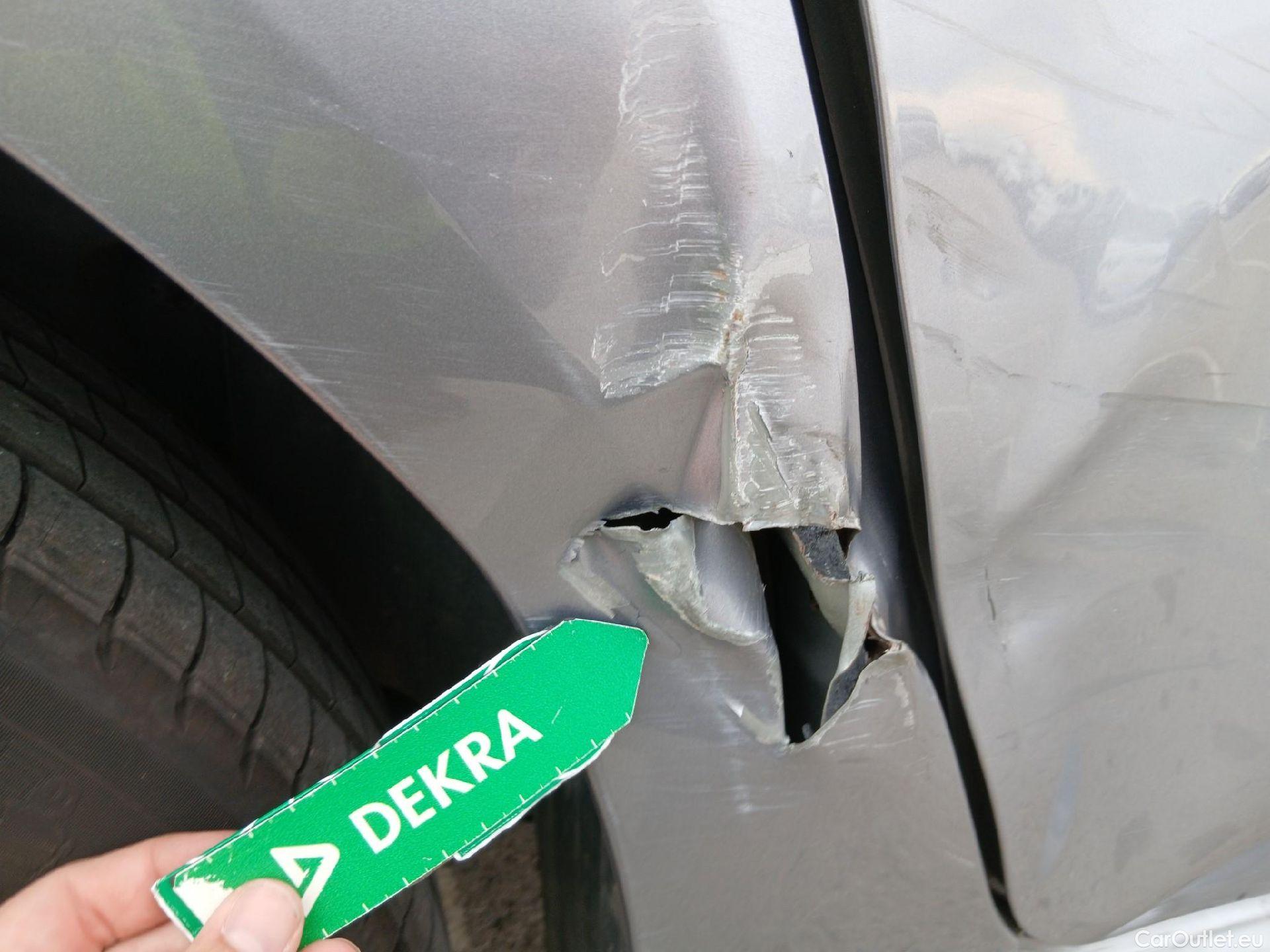  Peugeot  208  Allure 1.2 Puretech 100CV MT6 6E #31