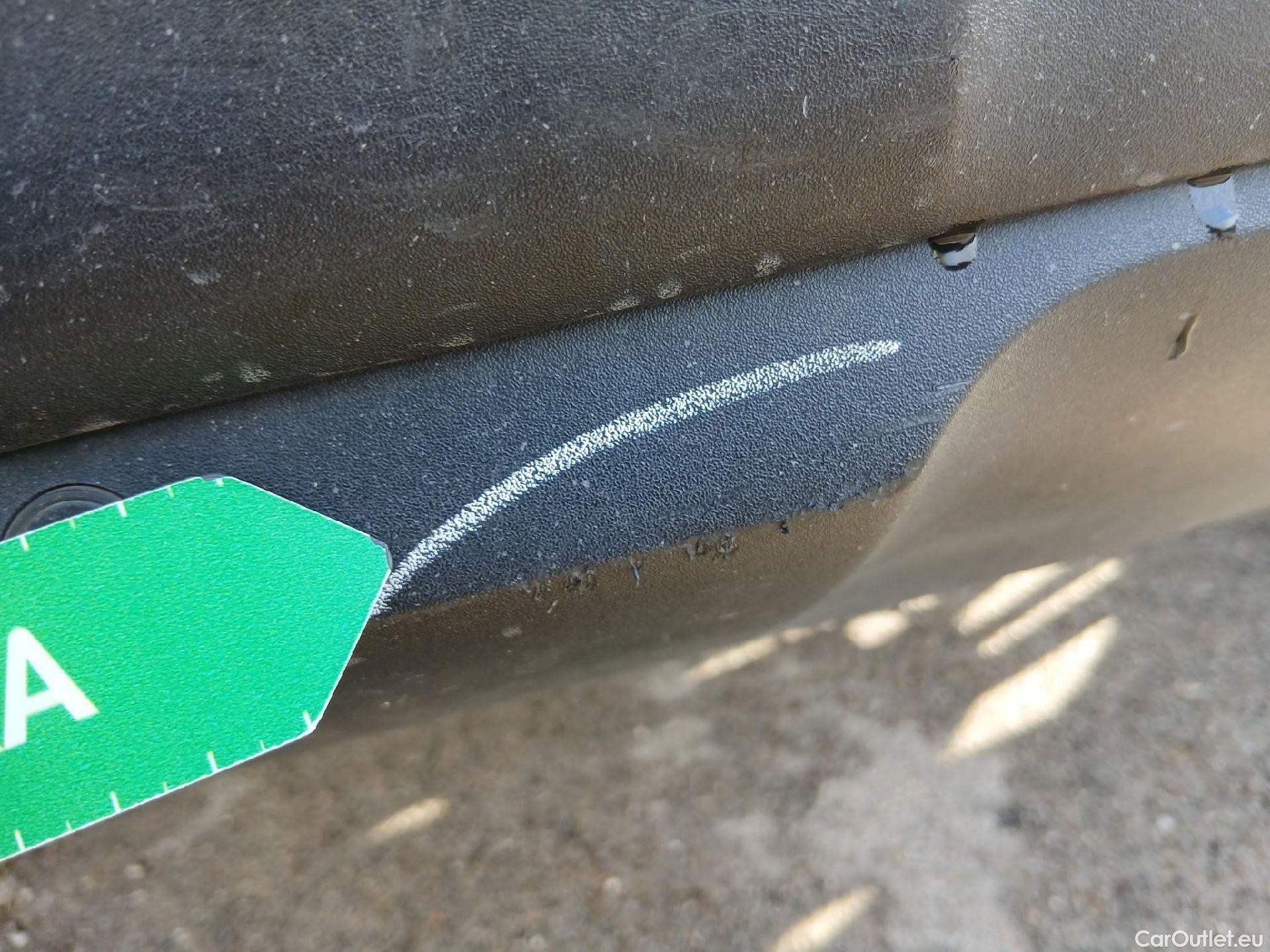  Peugeot  3008 PEUGEOT  Hybrid / 2020 / 5P / todoterreno 225 e-EAT8 Allure #35