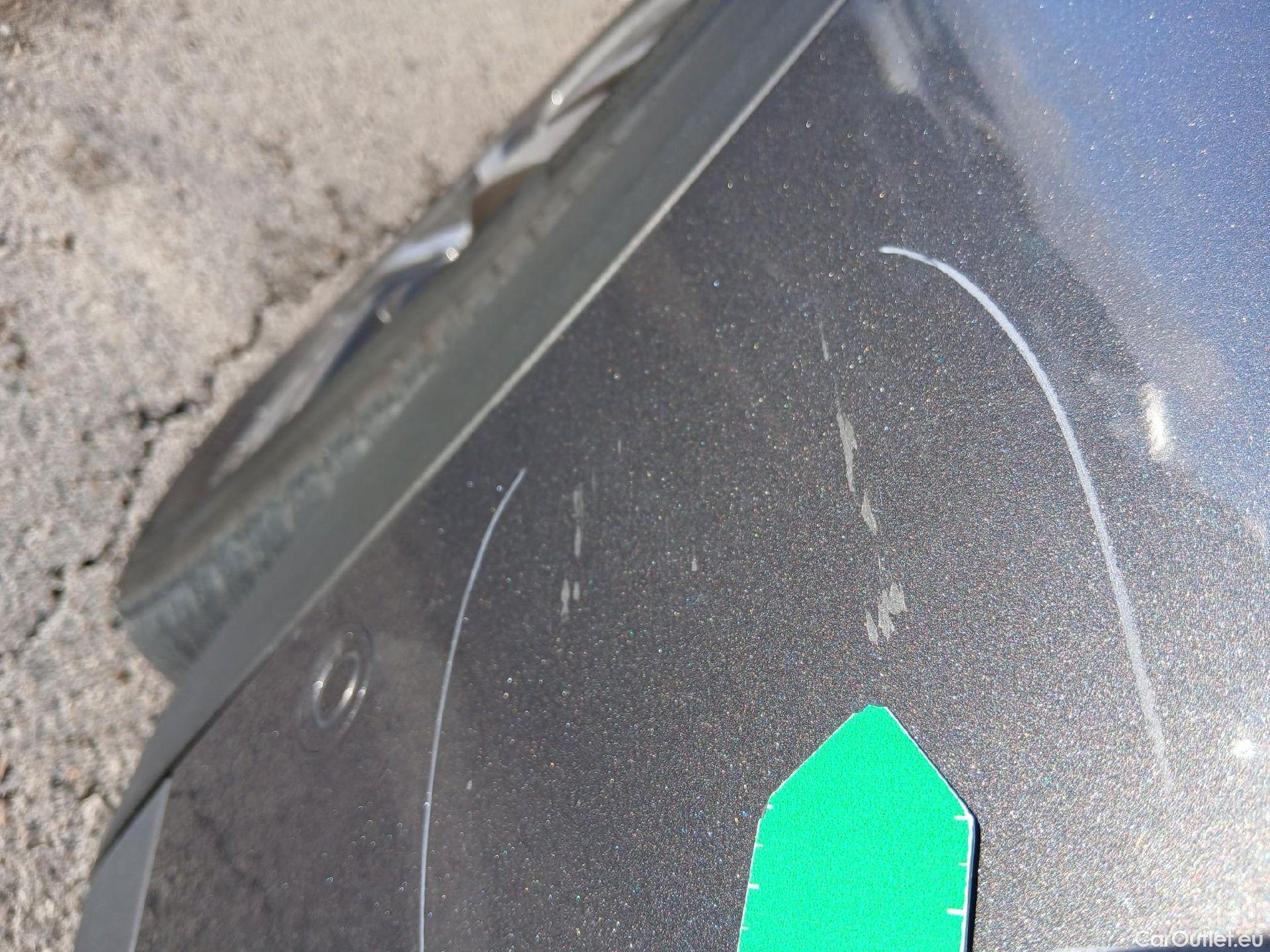  Peugeot  3008 PEUGEOT  Hybrid / 2020 / 5P / todoterreno 225 e-EAT8 Allure #3