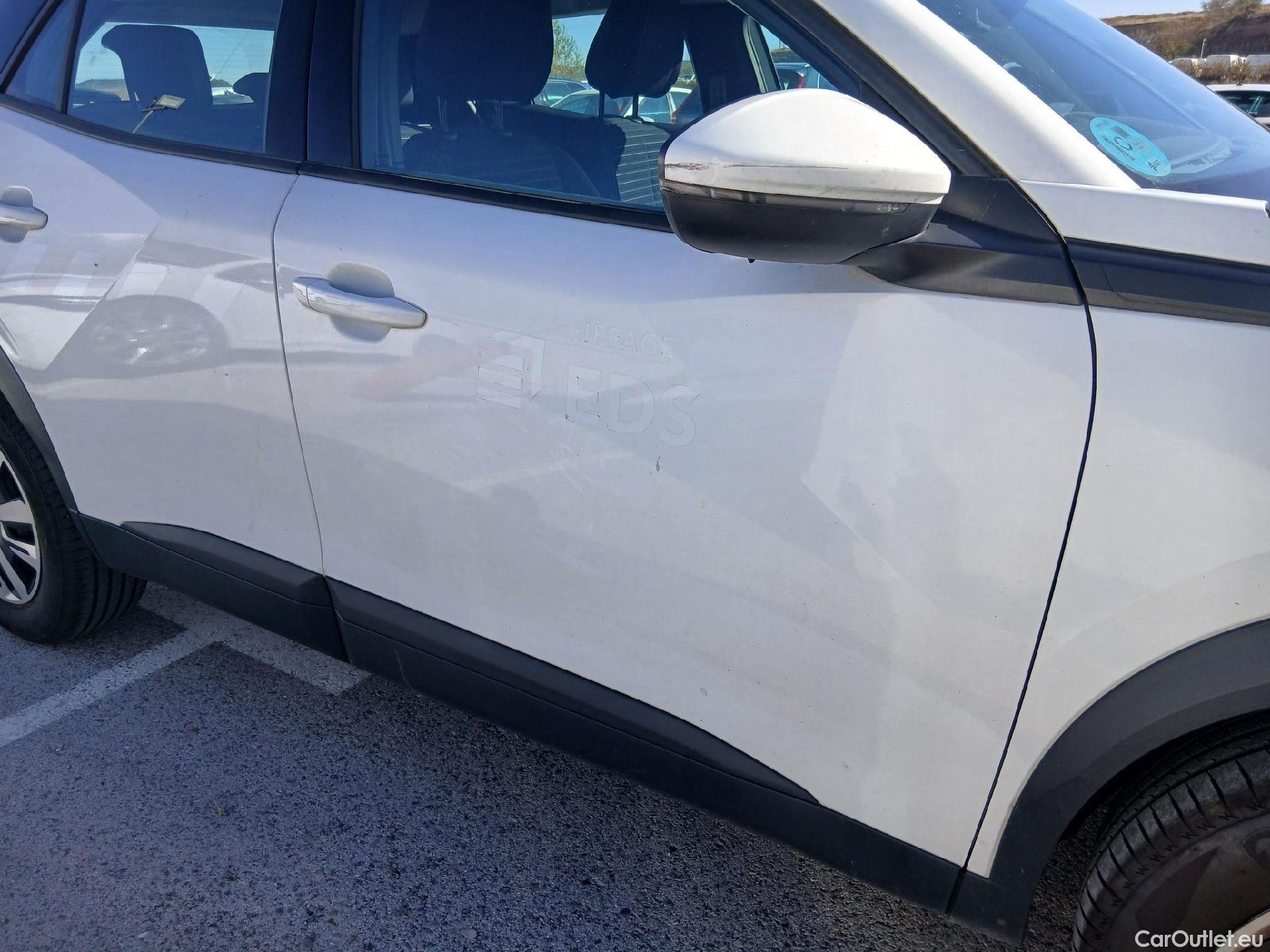  Peugeot  2008 PEUGEOT  / 2019 / 5P / todoterreno Active BlueHDI 81kW (110CV) #25