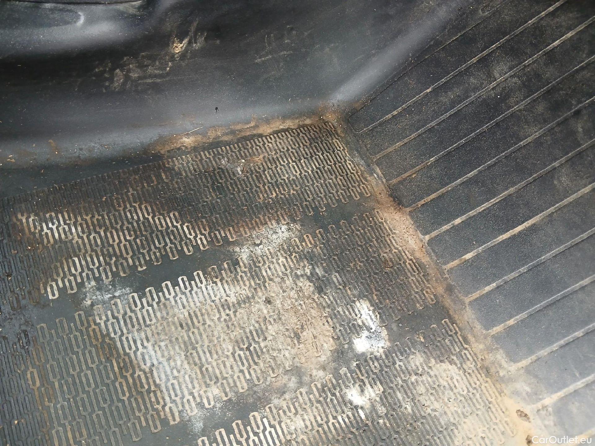  Dacia  Dokker DACIA  / 2013 / 4P / furgón derivado de turismo Van Essential 1.6 80kW (110CV) ECO-G #5