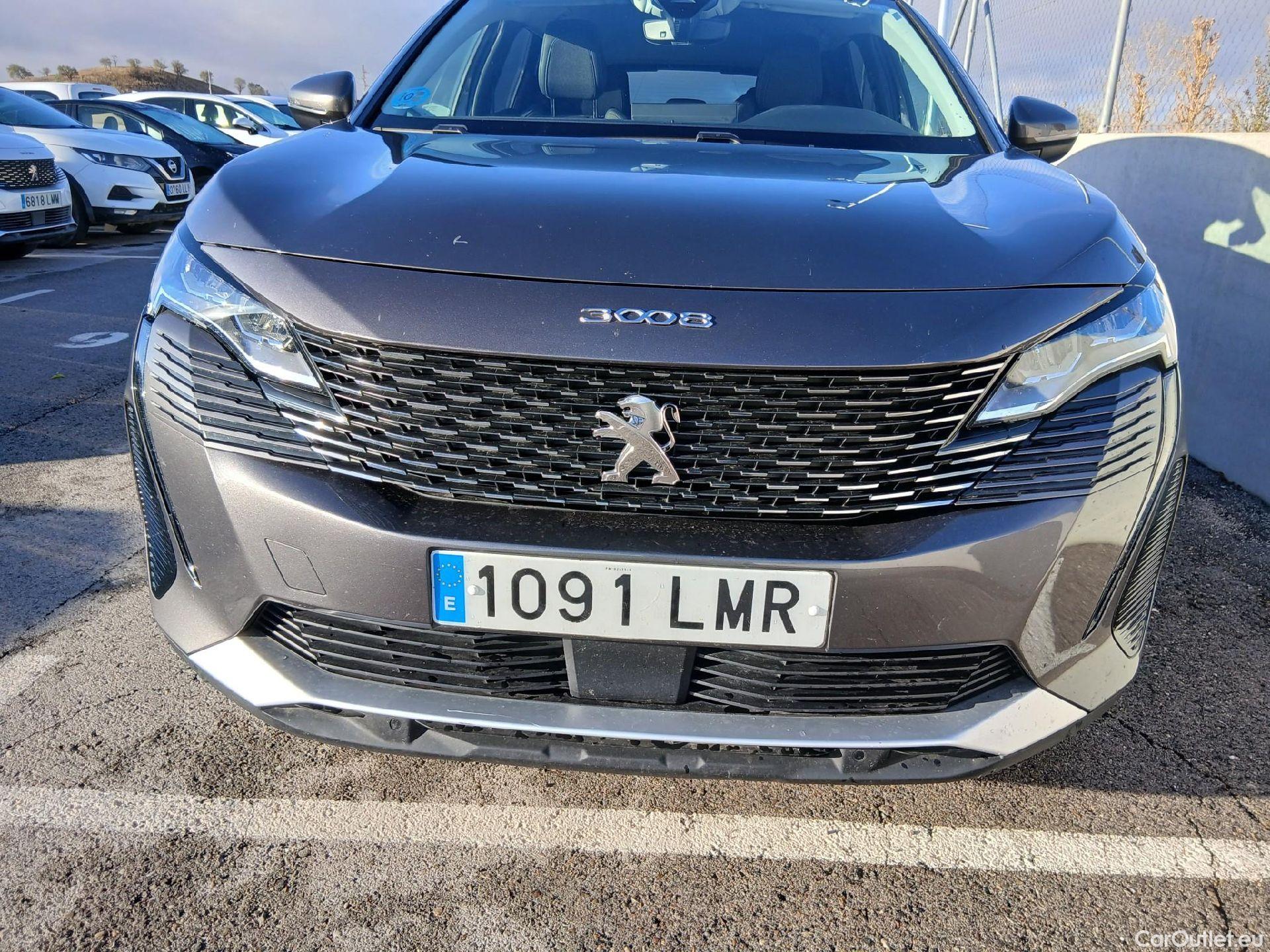  Peugeot  3008 PEUGEOT  Hybrid / 2020 / 5P / todoterreno 225 e-EAT8 Allure #4