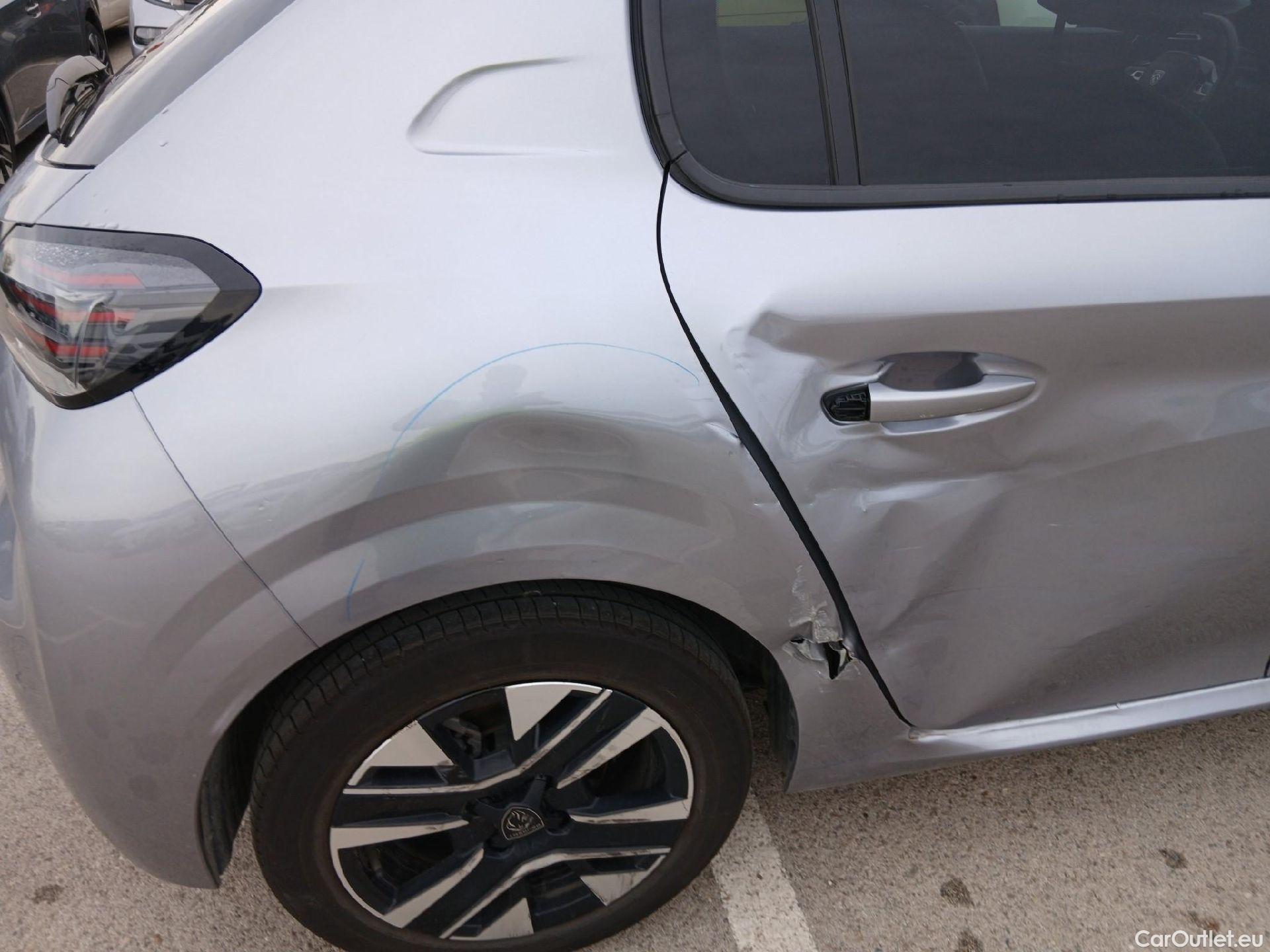  Peugeot  208  Allure 1.2 Puretech 100CV MT6 6E #30