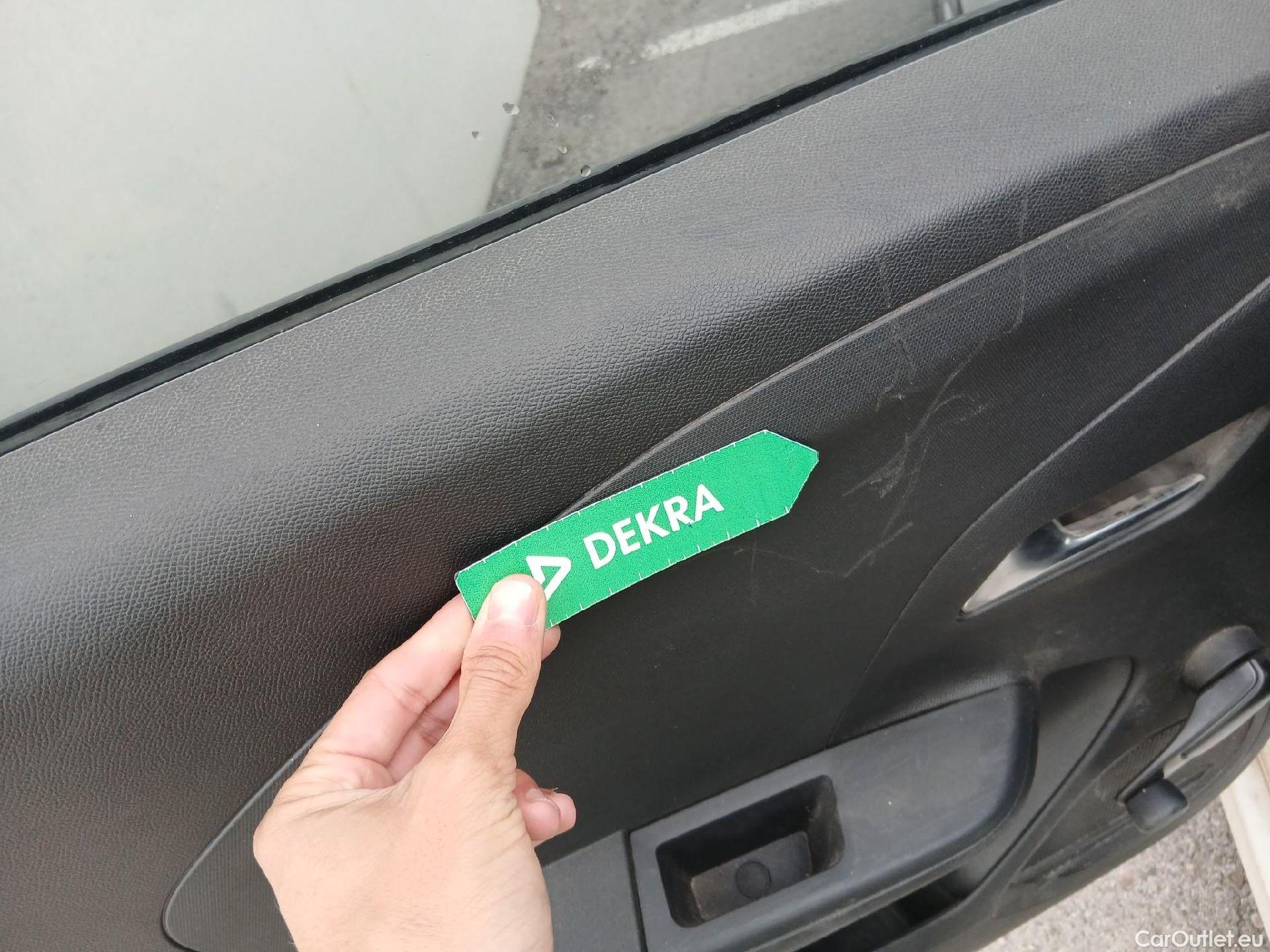  Opel  Corsa OPEL  / 2019 / 5P / berlina con portón 1.5D DT 74kW (100CV) Edition #17