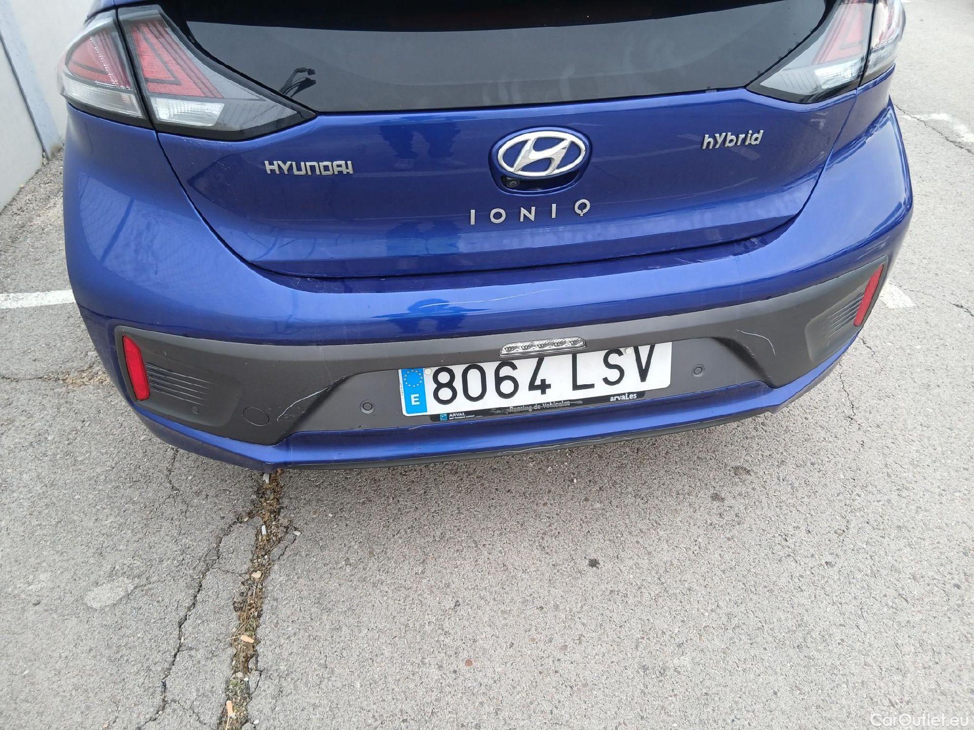  Hyundai   Ioniq HYUNDAI / 2019 / 5P / berlina con portón 1.6 GDI HEV Tecno DCT #23