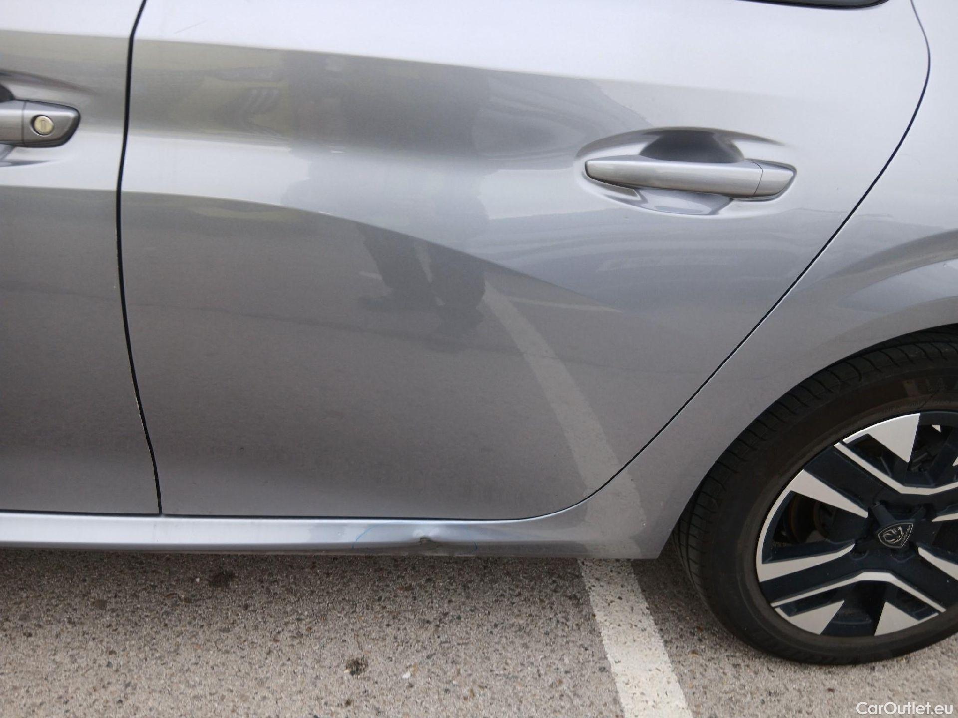  Peugeot  208  Allure 1.2 Puretech 100CV MT6 6E #22