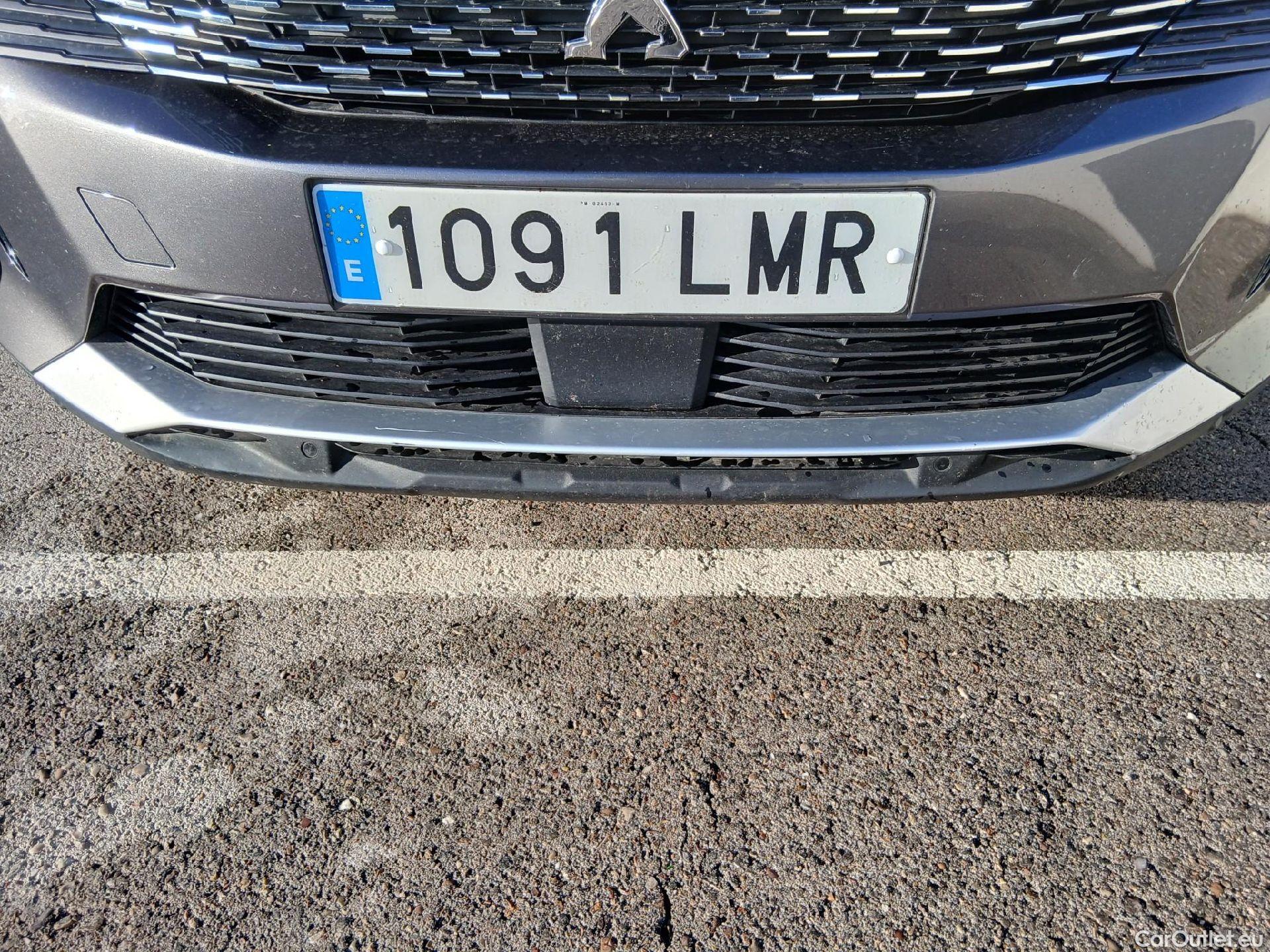  Peugeot  3008 PEUGEOT  Hybrid / 2020 / 5P / todoterreno 225 e-EAT8 Allure #5