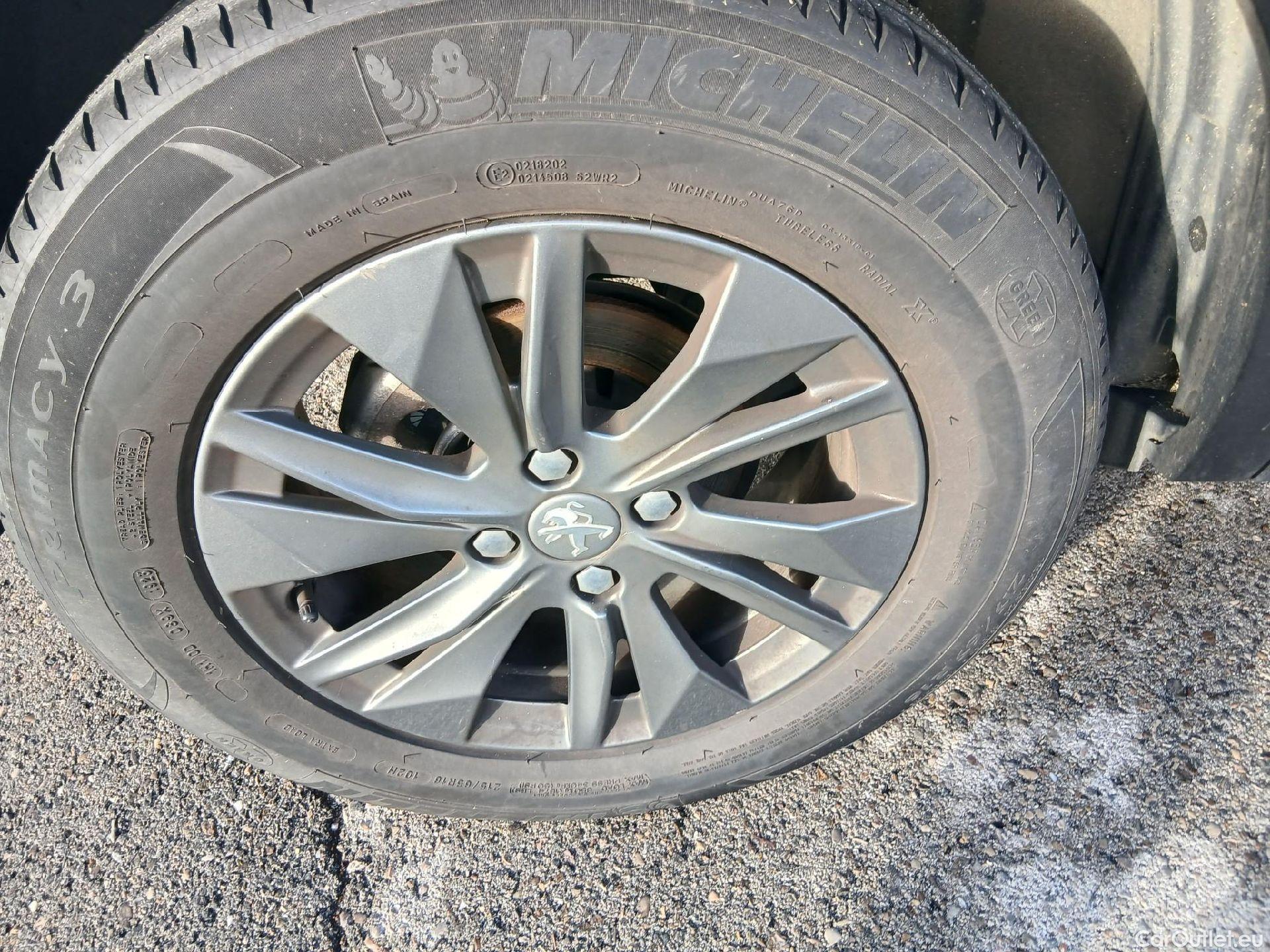  Peugeot  2008  Active Pack 1.5 HDi 110CV MT6 E6d #8