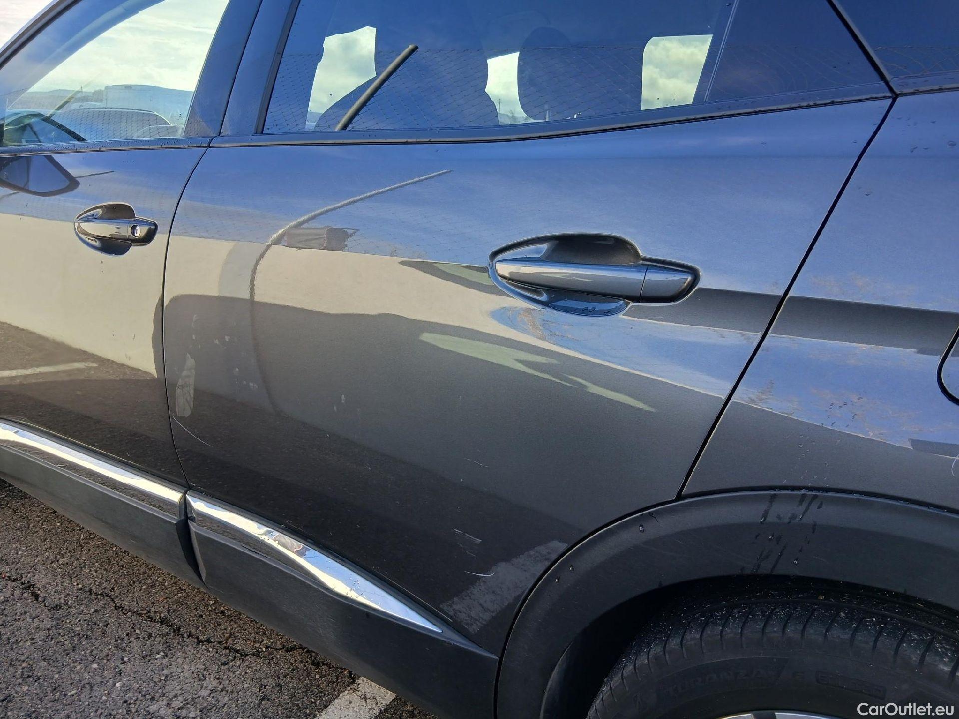  Peugeot  3008 PEUGEOT  Hybrid / 2020 / 5P / todoterreno 225 e-EAT8 Allure #13