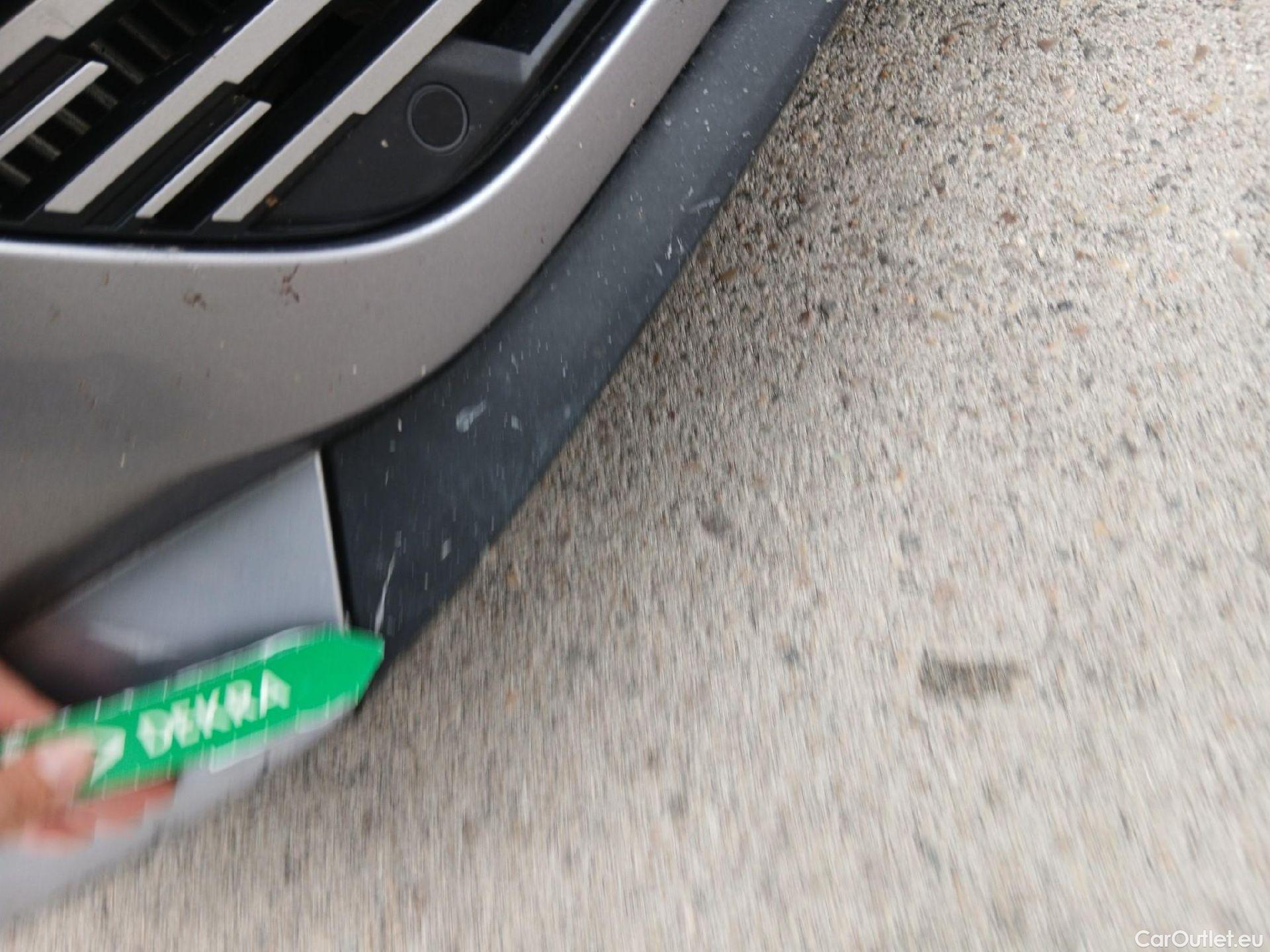  Peugeot  208  Allure 1.2 Puretech 100CV MT6 6E #19