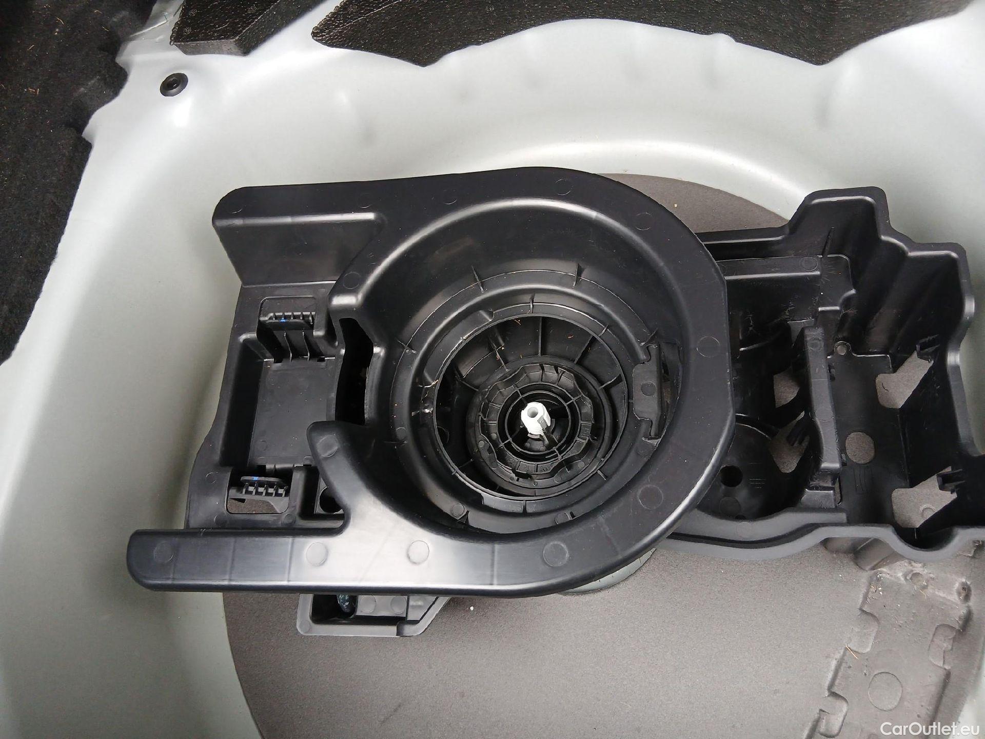  Peugeot  208  Allure 1.2 Puretech 100CV MT6 6E #6