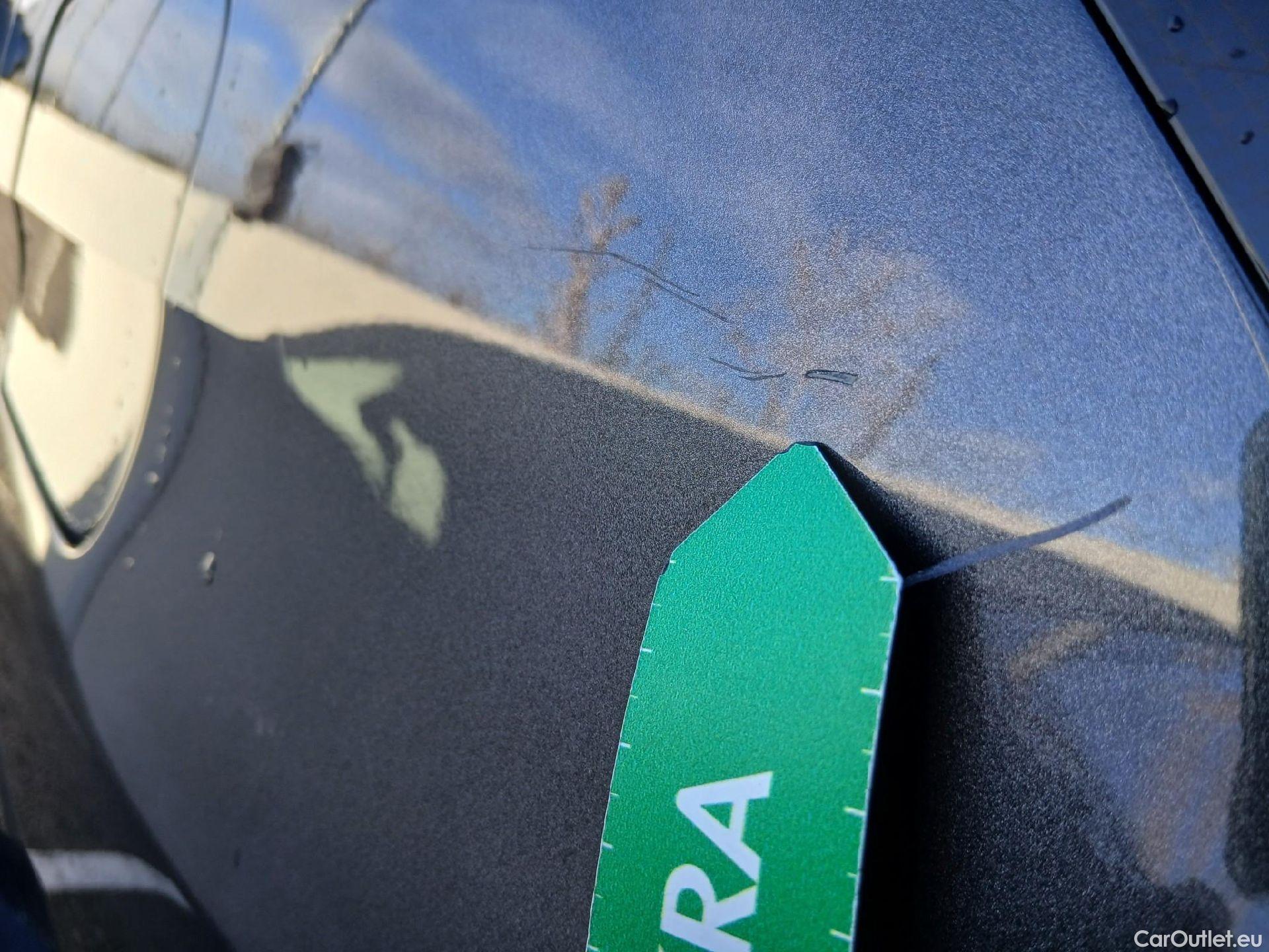  Peugeot  3008 PEUGEOT  Hybrid / 2020 / 5P / todoterreno 225 e-EAT8 Allure #19