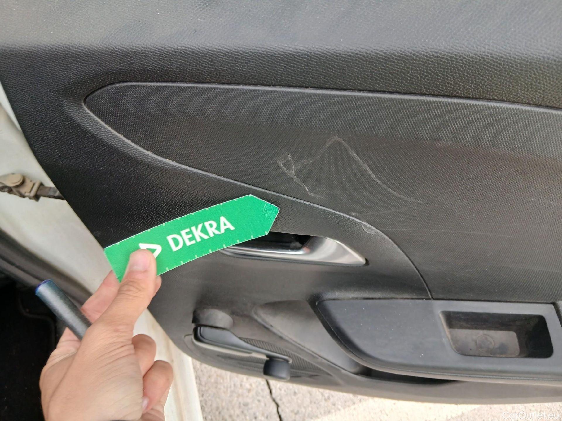  Opel  Corsa OPEL  / 2019 / 5P / berlina con portón 1.5D DT 74kW (100CV) Edition #29