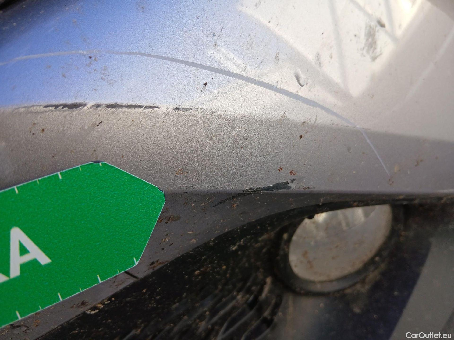  Toyota  C-HR TOYOTA  / 2016 / 5P / todoterreno 1.8 125H Advance (CX) #2