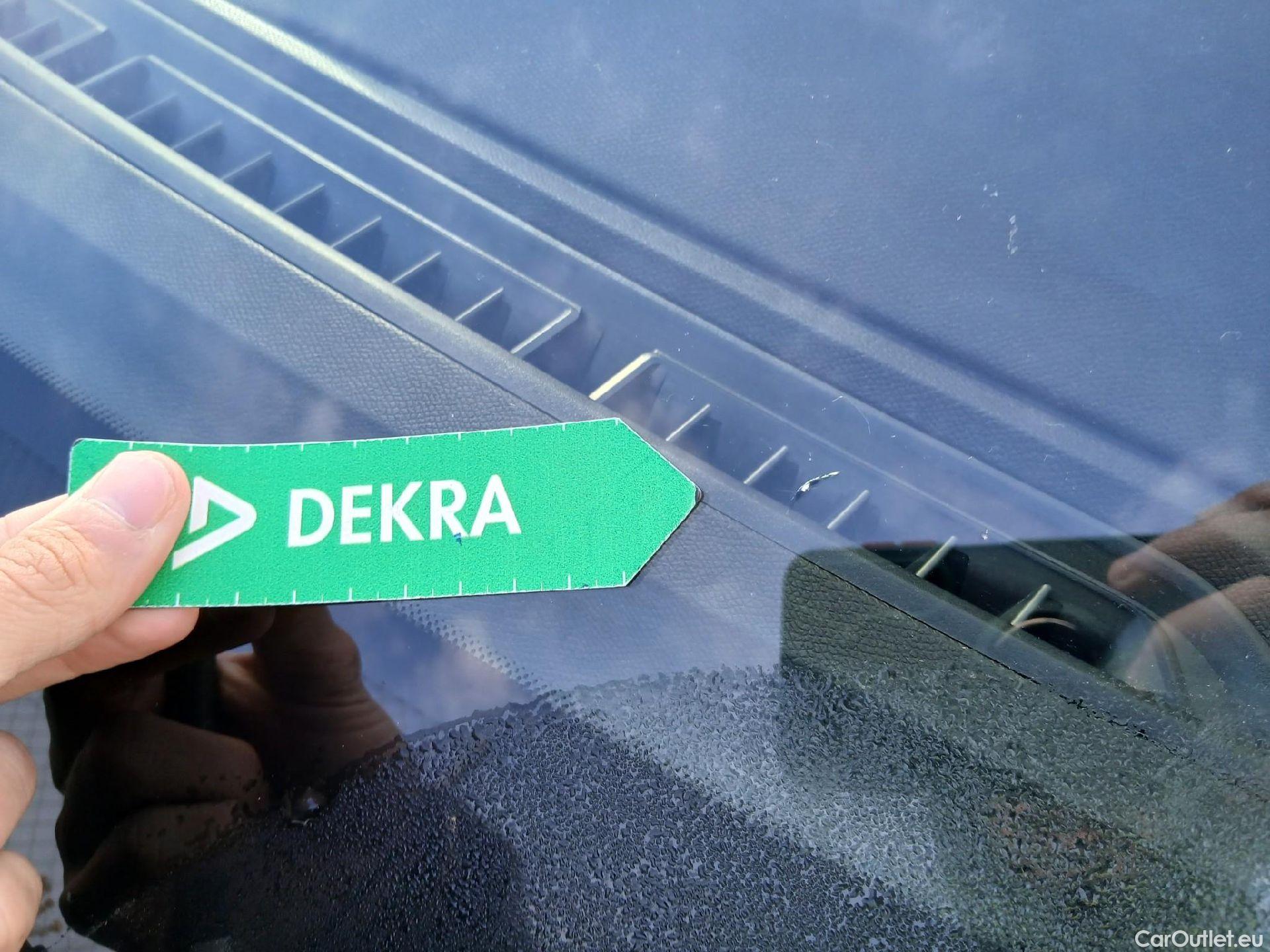  Peugeot  3008 PEUGEOT  / 2020 / 5P / todoterreno 1.5 BlueHDi 96kW (130CV) S&S Allure #12