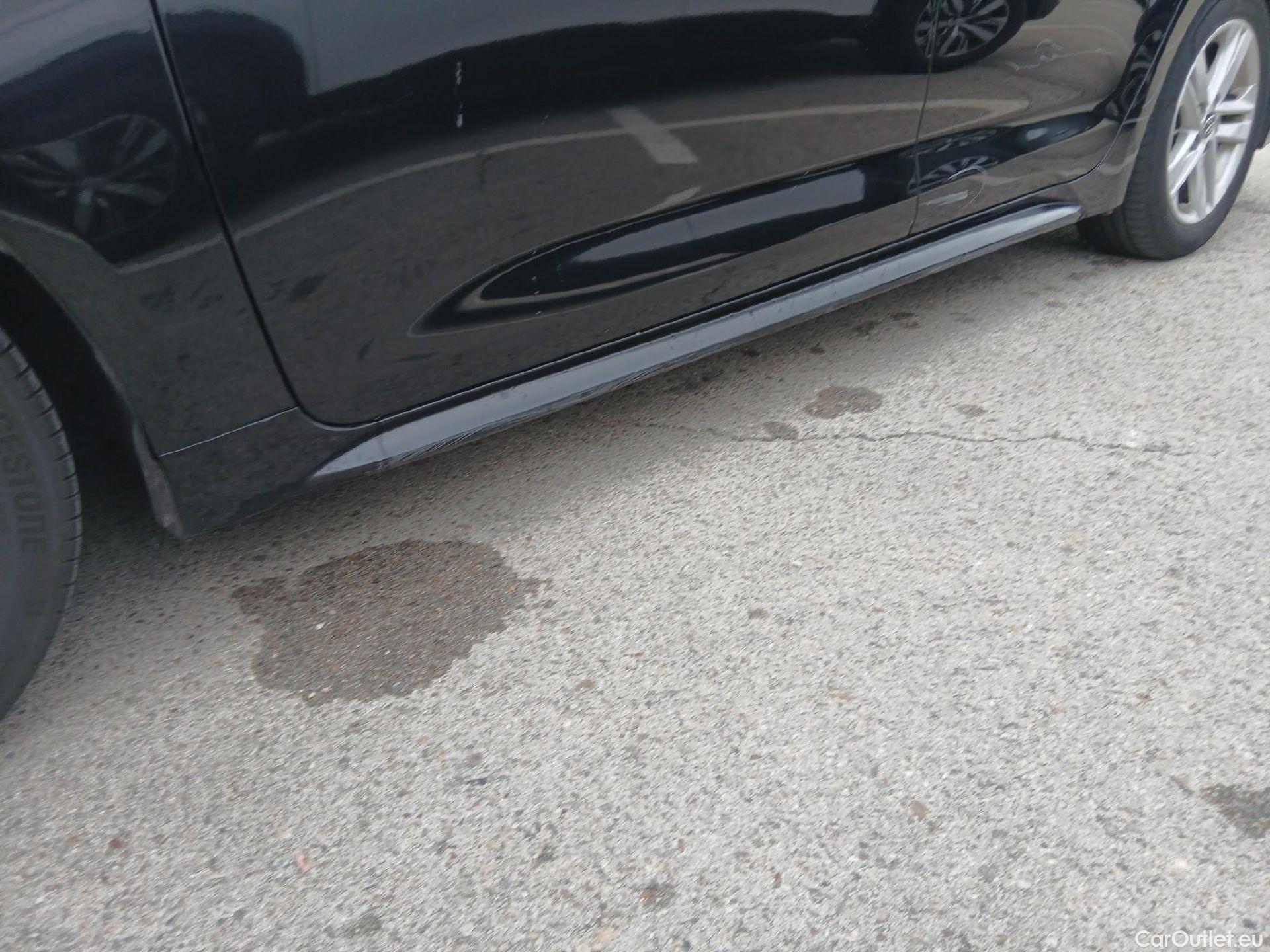  Toyota  Corolla TOYOTA  / 2019 / 5P / familiar 1.8 125H ACTIVE E-CVT TOURING SPORT #14