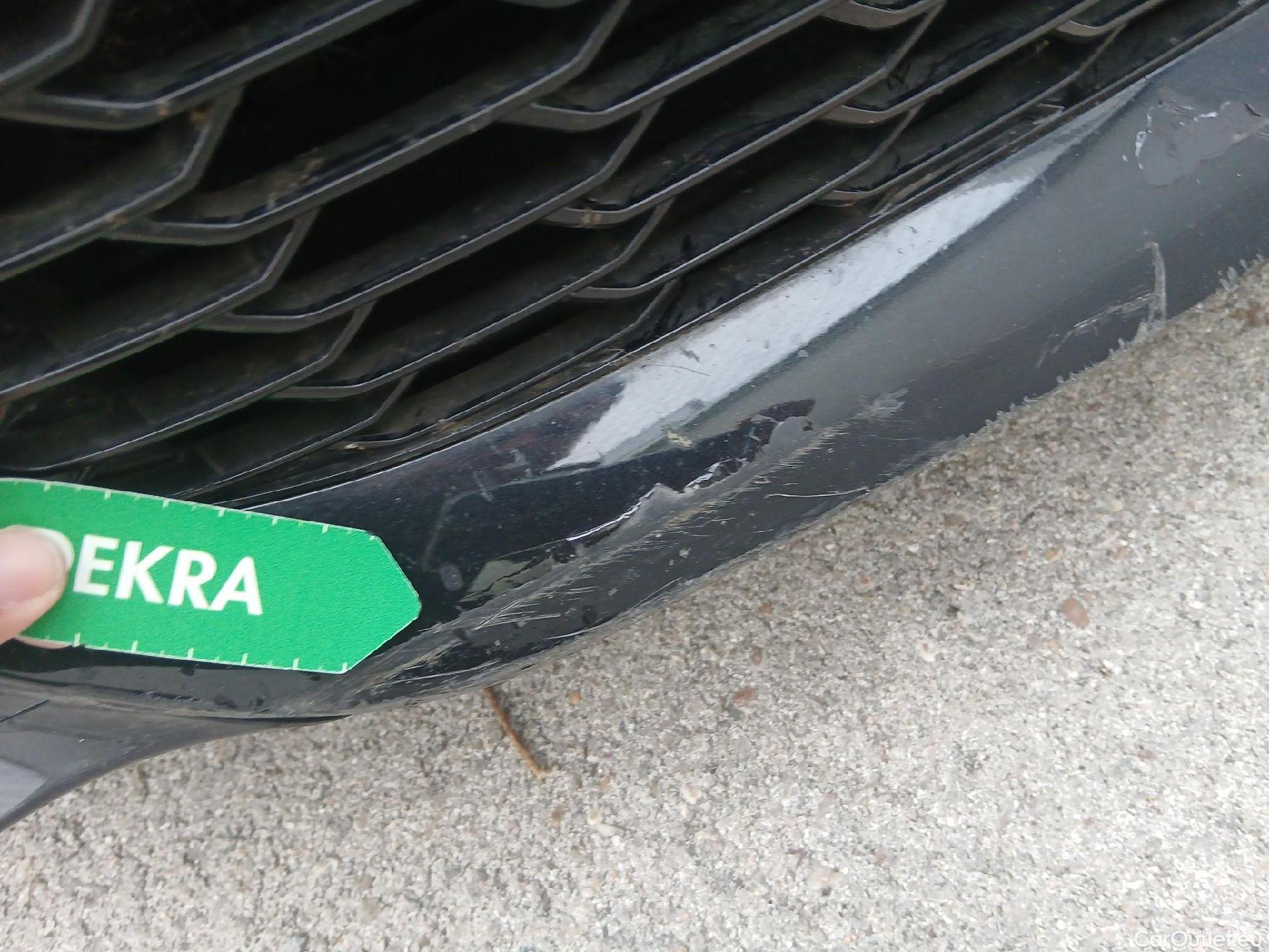  Toyota  Corolla TOYOTA  / 2019 / 5P / familiar 1.8 125H ACTIVE E-CVT TOURING SPORT #4